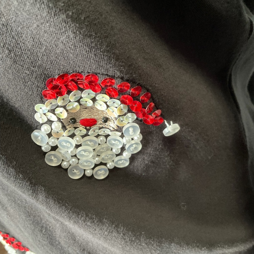Christmas Sweater with Button Santa’s - Picture 3 of 4
